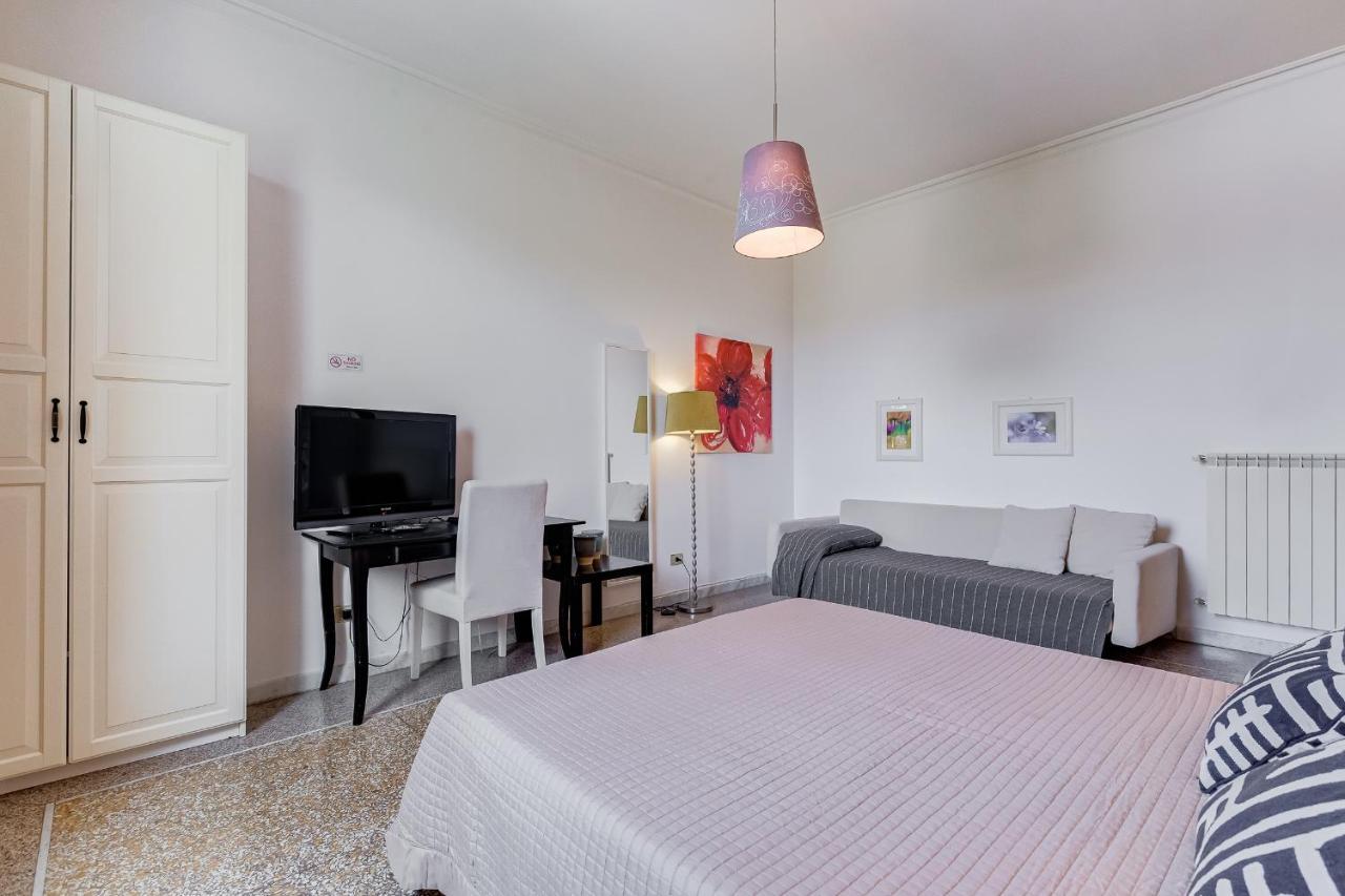 Appartamento San Pietro 3 Camere E Bagno In Camera Rome Exterior photo